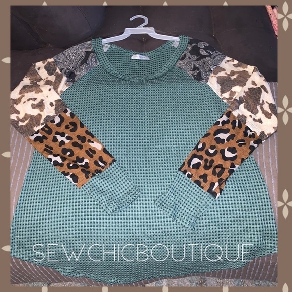 Last! Waffle Knit Fabric Mix Matched Top - Picture 5 of 6